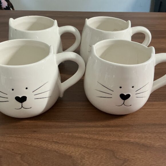 Other - WHITE CAT FACE WITH EARS COFFEE/TEA MUGS SET OF 4